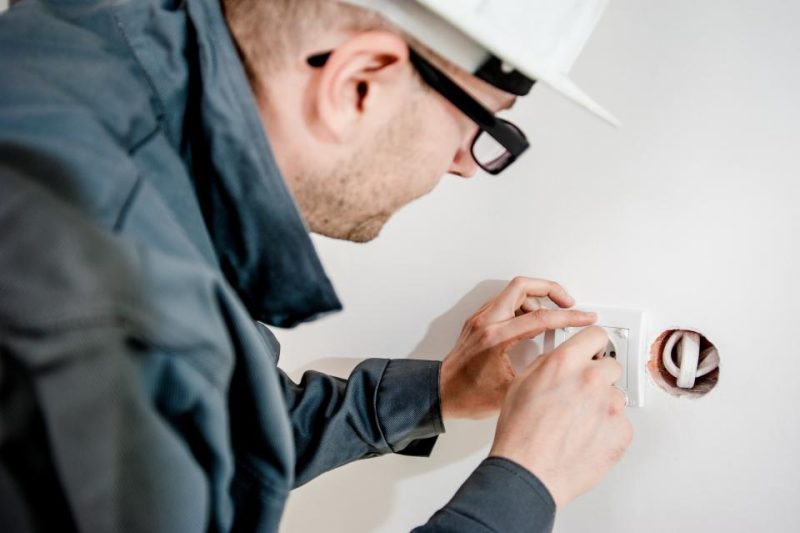 Tekort aan technisch personeel: oorzaken en wat u kunt doen